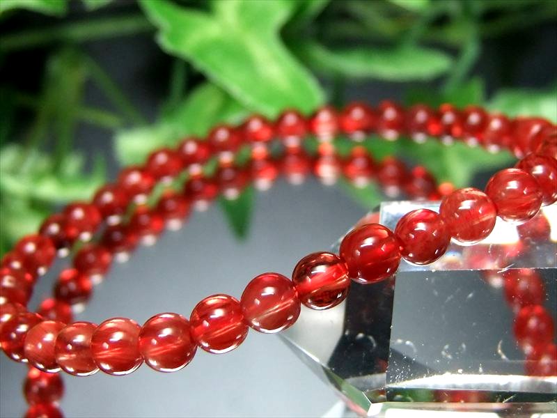 5A レッドアンデシン ブレスレット 4.5mm-5.5mm×40珠 全珠キャンディレッド 中性長石 本当の自分に近づく変化を促す石 一点物 チベット産 パワーストーン