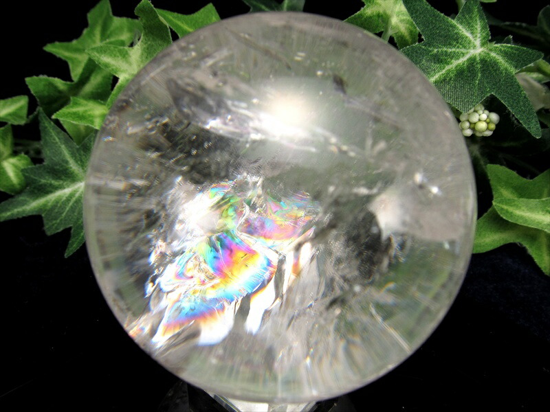 店頭展示中 天然水晶 虹入り 丸玉 台座付き φ55mm 重さ 245g レインボー水晶 すべての浄化と純粋さの象徴 極上天然石 一点もの ブラジル産 パワーストーン