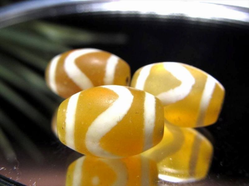 珍しいビタミンカラー 水紋天珠 すいもんてんじゅ 最大長さ約11.5mm-12mm 1個売り 少量限定入荷 天然玉髄使用 ころころ超ミニサイズ天珠