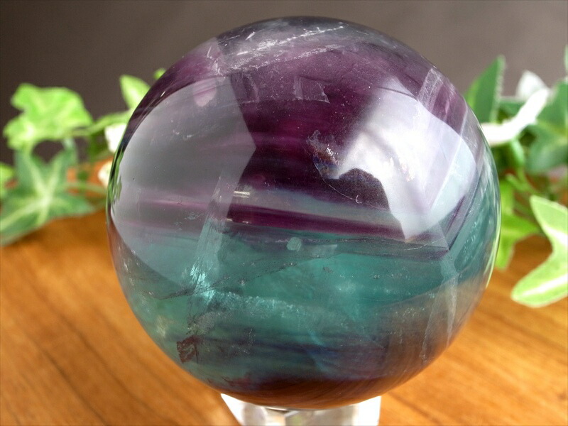 グラデーションが美しい レインボー フローライト 丸玉 台座付 直径 60mm 重さ 382g パープルフローライト 天才の石 つやつや光沢 一点物 蛍石 アメリカ産