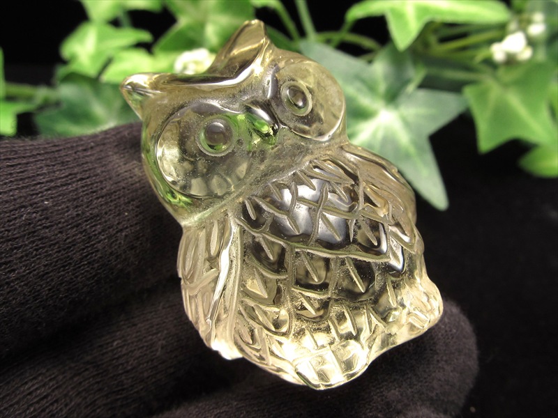 高品質 シトリン フクロウ彫り 止まり木 流木台座 付き 高さ41mm 重さ48g 富をもたらす商売繁盛の石 黄水晶 幸運を呼び込む鳥 縁起物ふくろう 不苦労 1点物