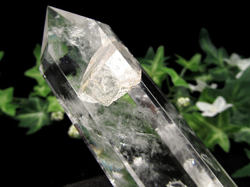 貫入あり 水晶 ポイント 六角柱 高さ約144mm 重さ233.2g 透明度抜群 大人気浄化アイテム 空間の浄化など 一点もの ブラジル産 パワーストーン 天然石