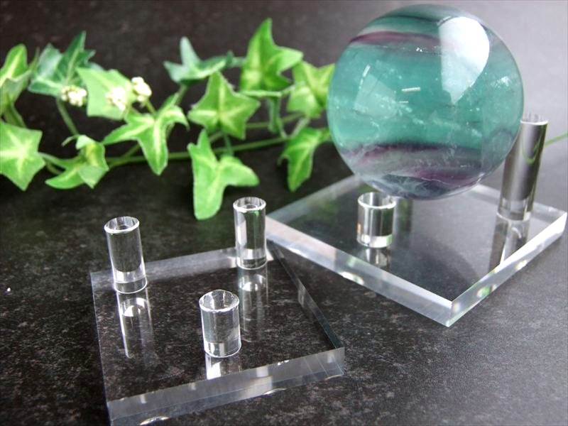 Mサイズ 天然石なんでも台座 マルチディスプレイスタンド 1個売り 幅6.5cm×6.5cm 高さ3.7cm 丸玉用台座 プレート原石用台座 使い道自由