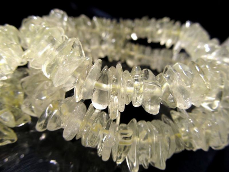 透明感抜群 リビアングラス さざれ ブレスレット 粒サイズ幅4mm-9mm クリアイエロー エジプト政府採掘禁止 リビアの天然ガラス エジプトサハラ砂漠産