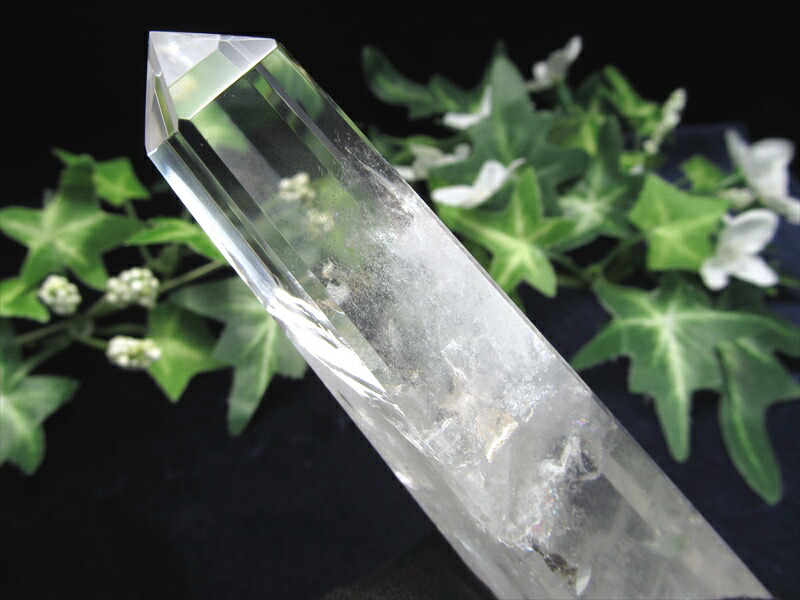 店頭展示中 虹入り 天然水晶 オベリスク 高さ約119mm 重さ約126g 古代エジプト太陽神の象徴 偉業の象徴 インテリアや空間の浄化など 一点もの ブラジル産