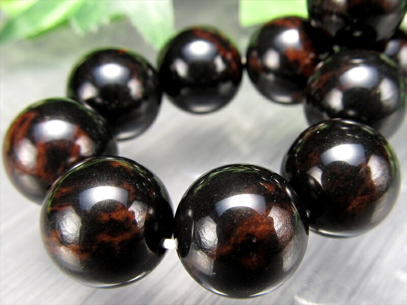 艶やかな黒に紅が浮かぶ神秘の模様 花十勝石 紅十勝石 ブレスレット 約13mm×16珠 北海道の大地が育んだ希少な天然ガラス 国産の黒曜石