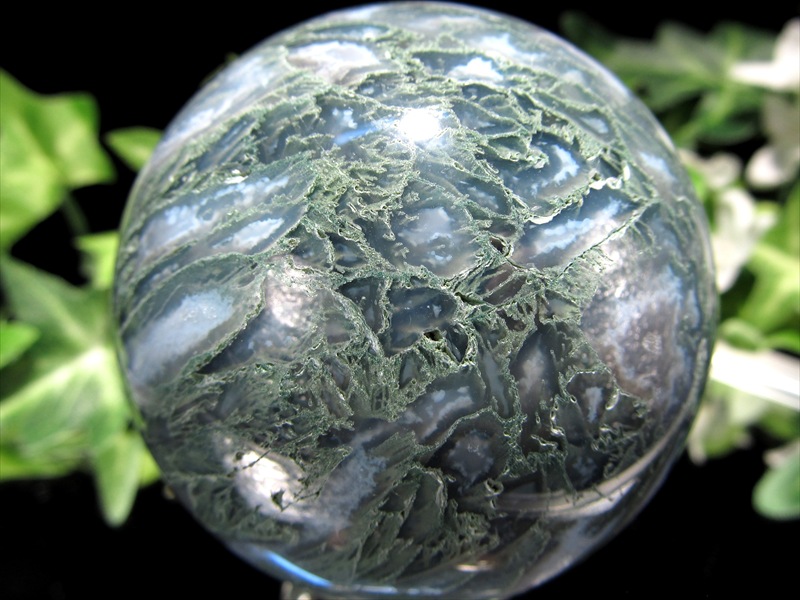安らぎをもたらす森林浴の石 モスアゲート 苔瑪瑙 丸玉 置物 直径61mm 重さ308g 癒しの石 大人気 スフィア 1点物 ブラジル産 パワーストーン 天然石