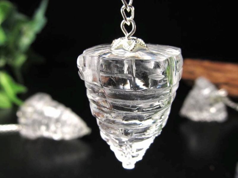 ヒマラヤ水晶 シュリヤントラ ペンデュラム 縦約20mm-40mm 1個売り ダウジングの必需品 大人気スピリチュアルグッズ 富を司るシュリヤントラ