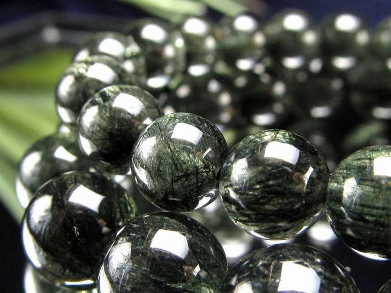 びっしり濃密タイプ 3A グリーンルチルクォーツ ブレスレット 9.5mm-10mm×20珠前後 ダークグリーン 注目のモザンビーク産 癒しのカラー