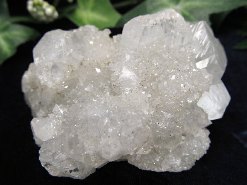 魅惑のアジャンタ アポフィライト 魚眼石 原石 最大幅約58mm 重さ約87g 第三の目を開く 強力な浄化の石 ゼオライトグループの結晶鉱物 天使の水晶 一点物