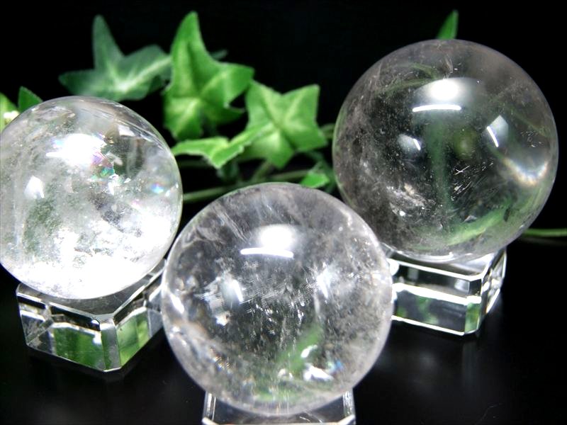 天然透明水晶 丸玉 直径44mm-46mm すべての浄化と純粋さの象徴 お守りにも クリスタルスフィア ブラジル産 パワーストーン 天然石