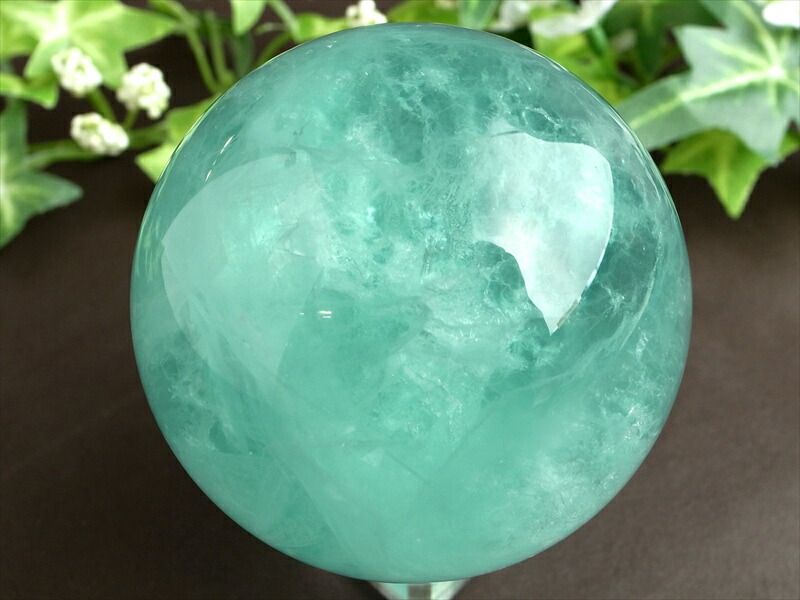 高品質 蛍光 グリーン フローライト 丸玉 台座付 直径61mm 重さ402g 大人気丸玉 天才の石 つやつや光沢 一点もの 蛍石 アメリカ産 パワーストーン 天然石