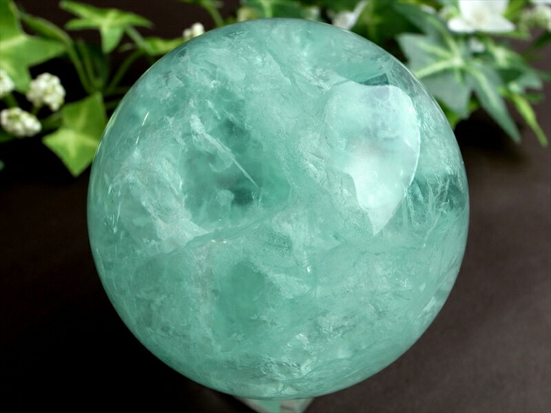 高品質 蛍光 グリーン フローライト 丸玉 台座付 直径62mm 重さ430g 大人気丸玉 天才の石 つやつや光沢 一点もの 蛍石 アメリカ産 パワーストーン 天然石