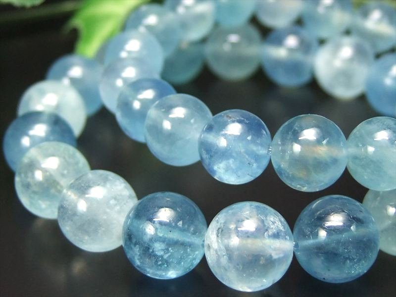 アクアマリン ブレスレット 10.5mm-11mm×18珠前後 クリアブルーカラーMIX みずみずしく澄んだ色合い 美しい若さと幸せな喜びを象徴する石 3月誕生石