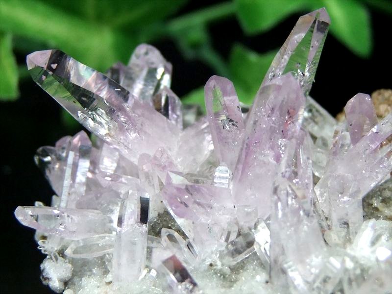世界で最も美しいアメジスト ベラクルスアメジスト結晶原石 最大幅 64mm 重さ 68g 採掘鉱山が閉山 特徴的な結晶形状 女神の宿るアメジスト 極上1点物