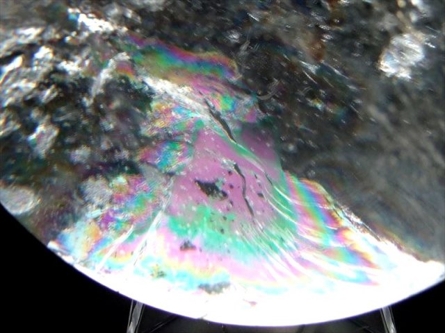 全てを超える特大レインボー 巨大水晶丸玉 天然虹入り水晶