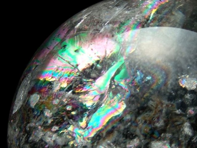 全てを超える特大レインボー 巨大水晶丸玉 天然虹入り水晶