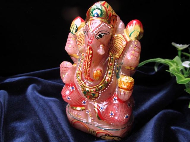 豪華22金カラー彩色タイプ ローズクォーツ ガネーシャ彫り置物 高さ約