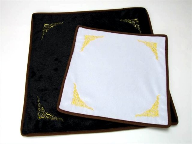 白 黒、両面(大) 天然石用起毛マット(クロス) 天然石が綺麗に見えます 天然石販売用マット(大) 横400mm 縦400mm タロットカード用 クロス にも使えます。