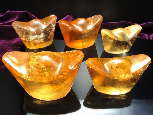 透明 元宝置物 ゴールデンカルサイト 130g-160g きらきら黄金色 極上超透明 繁栄 成功 希望を表す石 元宝(ゲンポウ 130?160グラム メキシコ産 sai