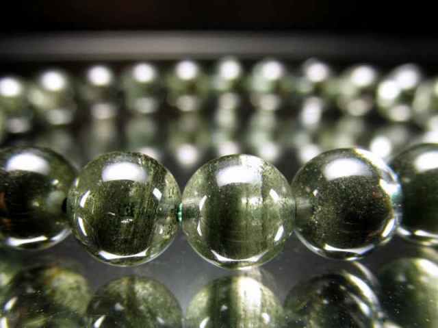 深みのあるダークグリーンカラー 千層ガーデンファントムクォーツ ブレスレット 7mm-7.5mm×26珠 神秘のストライプ模様 緑庭園幻影水晶