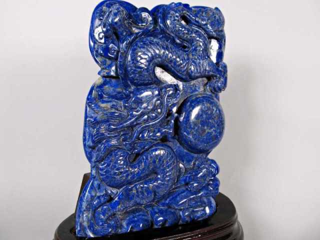 店頭展示中 濃厚ブルー 玉持ち龍神 ラピスラズリ 龍彫刻置物 重さ2521g