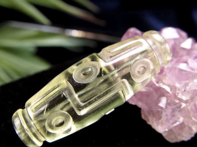 数量限定入荷 貴重天珠 リビアングラス 九眼天珠 重さ約3.3g 幅約27.40mm 宇宙起源の絶大なパワー 立身出世・願望実現・合格祈願・必勝祈願