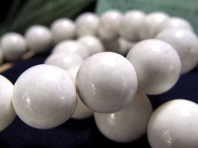 世界最古の翡翠 糸魚川翡翠 白翡翠 硬玉 ブレスレット 8mm-8.5mm×23珠