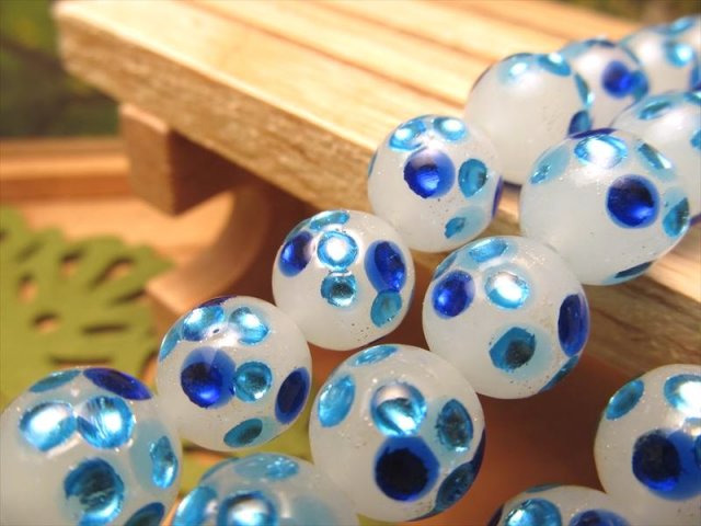 ★X2702★古代とんぼ玉 (A08) モザイク　白青　ガラスビーズ　紡錘形 ☆X2702☆古代とんぼ玉 (A08) モザイク 白青 ガラスビーズ