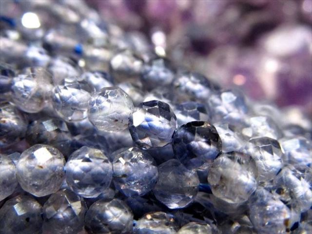 激安宣言 小サイズビーズ 約3mm前後 アイオライト 菫青石 多面カット連 一連 約37-39cm キラキラ多面カット 3月の誕生石 夢や目標へ導く石 スリランカ産 geki