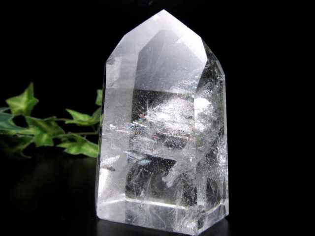 5A 透明感抜群 虹入り レムリアン シード クリスタル 六角柱 ポイント置物 二面残し 高さ約77mm 重さ約204g 古代の叡智を封じ込めたクリスタル 一点もの