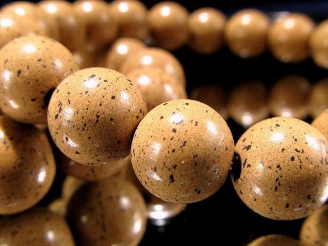 温かみのあるイエローカラー 黄灰北投石 イエローホクトライト ブレスレット 11.5mm-12mm×17珠前後 台湾と日本だけの奇跡 温泉成分を含むラジウム鉱石