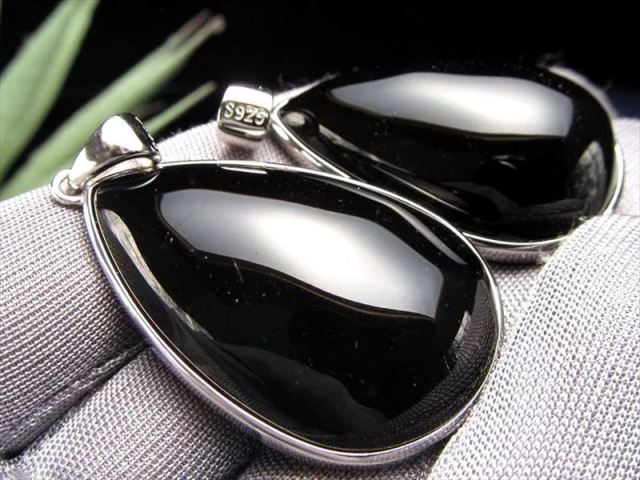 特大ペンダント モリオン 黒水晶 ティアドロップ型 ペンダントトップ 石サイズ最大幅約32mm-34mm 1個売り Silver925 最強の魔除け・厄除けの石 チベット産