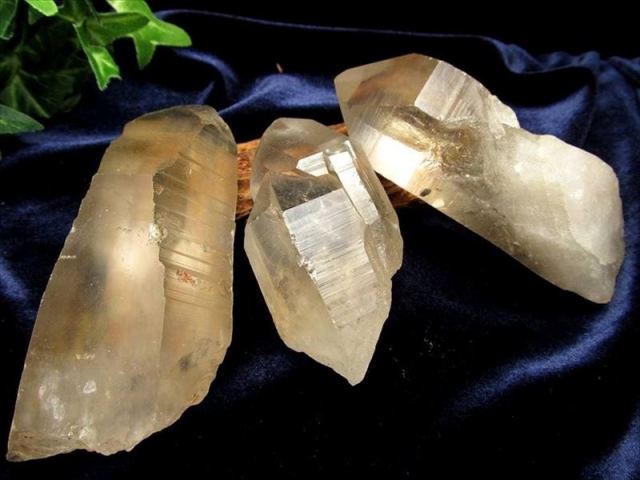 ギャランティカード付き スモーキーレムリアンシードクリスタル 約80g