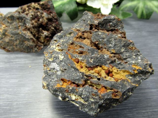 希少 国産原石 菱鉄鉱 シデライト 母岩付き 原石 1個売り 重さ約30g