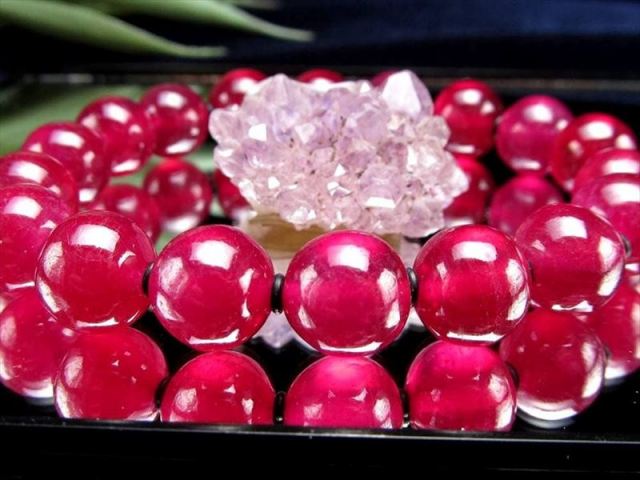 天然石ルビーブレス約13㎜大玉（新品未使用）高品質「宝石の女王」一点限濃いピンク 宝石の女王◇ルビー◇指輪（リング） 天然石ルビーブレス約13㎜大玉