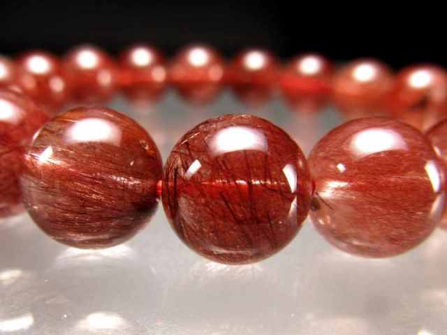 upd 濃厚 4A レッドルチルクォーツ ブレスレット 10mm-10.5mm×19珠 