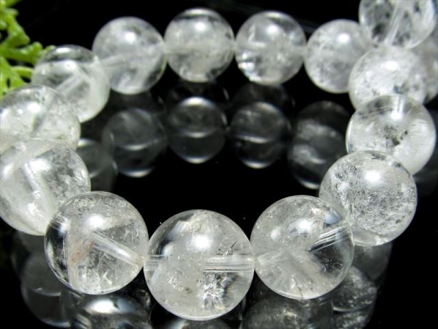 まるで雪の結晶 4A 氷晶ホワイトファントムクォーツ(白色幻影水晶 