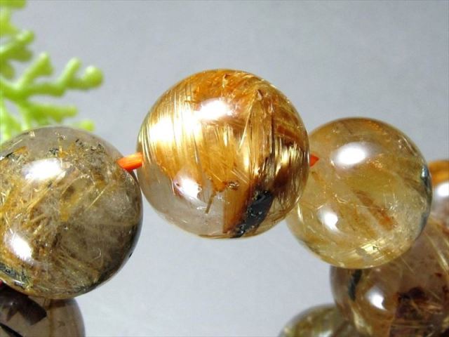 3A 超レア 母岩ヘマタイト入り ゴールドルチル ヘマタイト