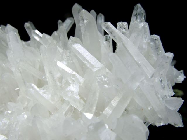 四川水晶 針状 水晶クラスター 最大幅133mm 重さ324.5g クォーツ 超