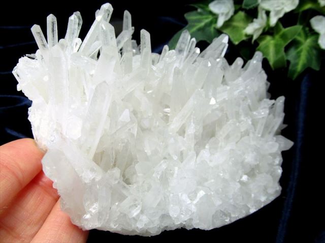 水晶クラスター　白水晶　原石　天然石【特大　約21kg】 四川水晶 針状 水晶クラスター 最大幅133mm 重さ324.5g クォーツ 超