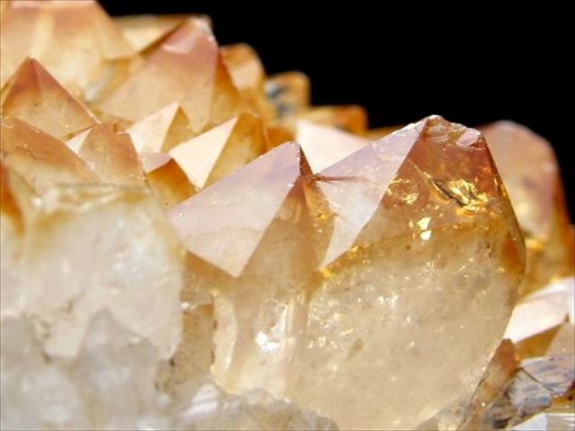 1個売り ブランデーカラー シトリン クラスター 原石 重さ 60g-80g