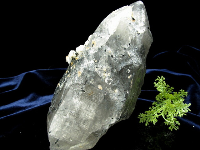 ヒマラヤ山脈 K2の直ぐ西 虹入り ヒマラヤ水晶(ブラックトルマリン入り