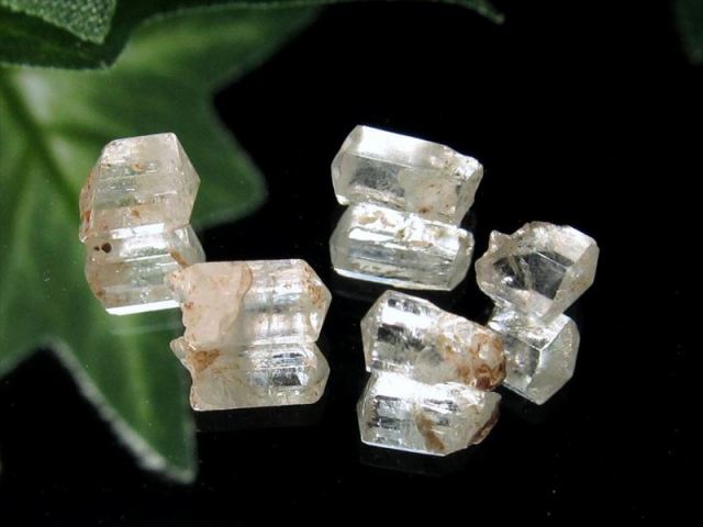 美しいミャンマー産フェナカイト フェナカイト結晶原石 5個セット 総