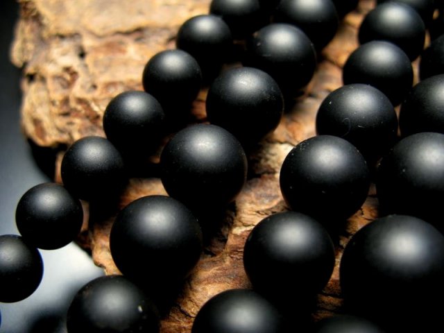 激安宣言 つや消しマット 一連破格 約12mm珠 ブラックオニキス つや消しブラック 約37-39cm 極上 天然石 ビ-ズ パワーストーン 黒瑪瑙 ブラジル産 geki rn-s