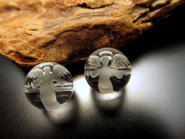 10ミリ珠 手彫り天使 エンジェル 天然水晶 天使彫り 横穴タイプ 10mm 1珠 素彫り 天然石ビーズ 天然石 粒売り tu-p
