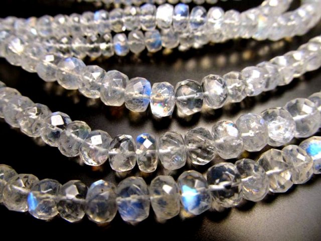 ジェムクオリティー 透明5A 限定 ロイヤルブルームーンストーンネックレス 約3.5-5.5mm Silver925 アジャスター金具付 Mサイズ pe-