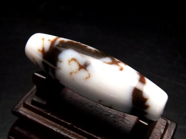 三本爪 A至純天珠 龍神白天珠 りゅうじん しろ てんじゅ サイズ：約37ミリ 1個売り 極上 天然石 ビーズ パワーストーン 現品撮影の2個 te-s パワーストーン