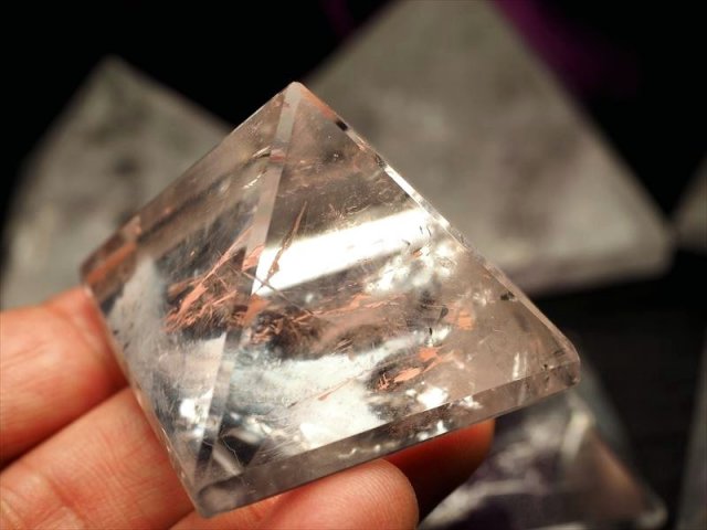 天然水晶 ピラミッド 90g-100g 極上透明 手ごろな小さめサイズ