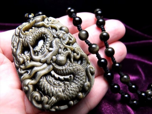 横向きタイプ 龍彫り ゴールデンシャインオブシディアン ネックレス 